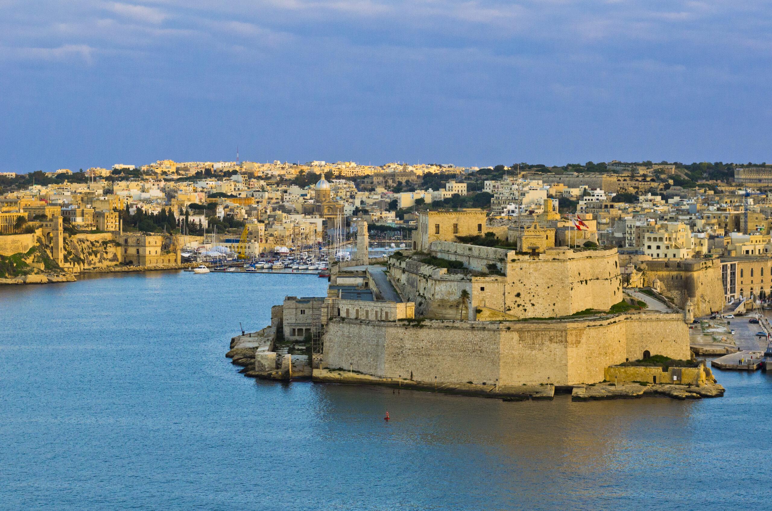 O erro de um artilheiro que explodiu um pedaço de Malta